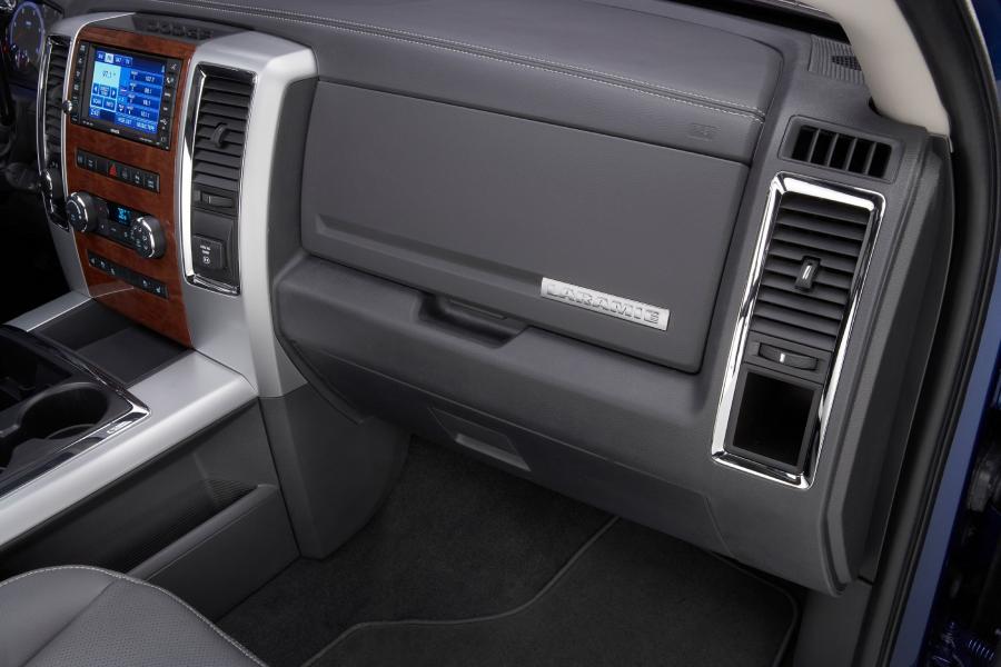  Dodge Ram 2500 Laramie Crew Cab 2010 года  (фото 6 из 24)
